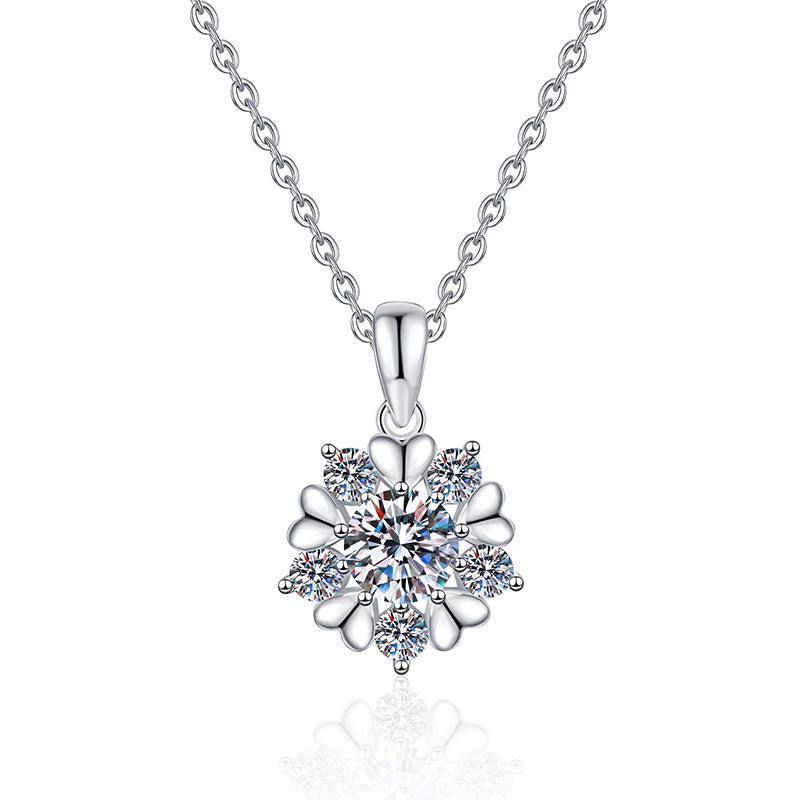 Christmas-Themed Jewelry Recommendations: Snowflake Necklaces, Reindeer Earrings, and Bell Bracelets