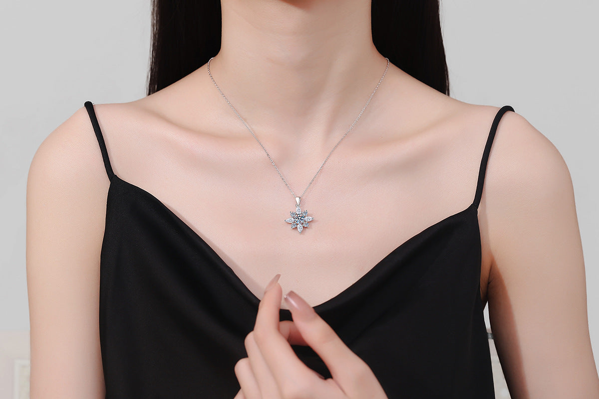 925 Sterling Silver North Star Pendant Necklace with 1 Carat Moissanite – Elegant Design