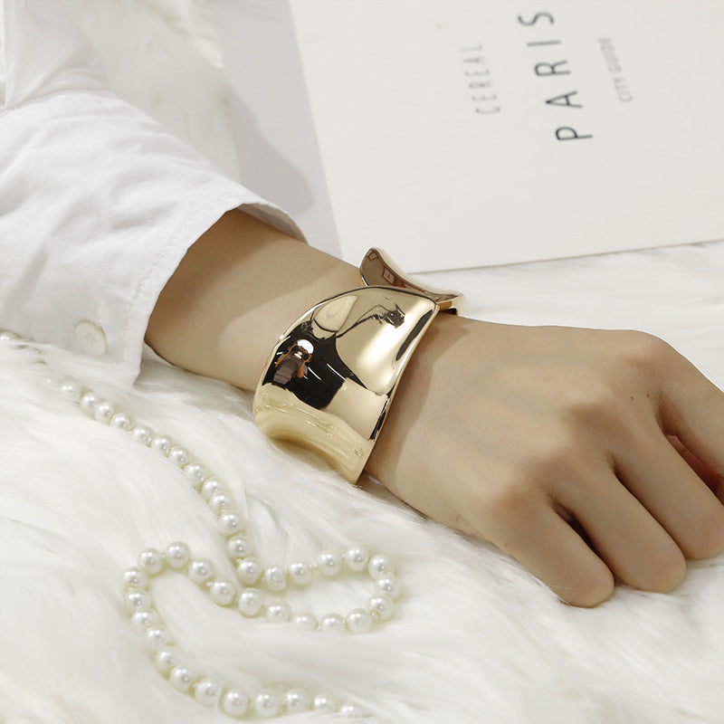 Minimalist Open Cuff Bracelet – Bold Electroplated Alloy with Polished Finish